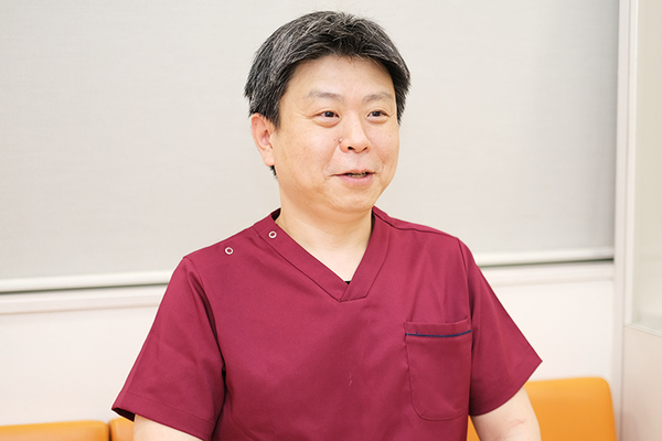 木村歯科医院 毎日のセルフケアと定期的なプロケアの両立が大切と話す院長