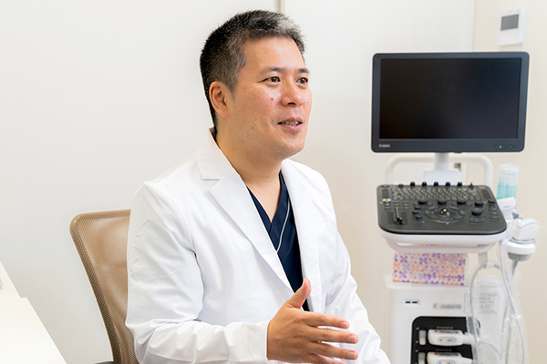 御所南リウマチ膠原病どいクリニック 膠原病は放置するとたいへん危険な病気だと話す院長