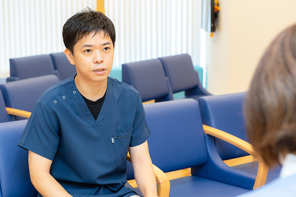 あおいろ耳鼻咽喉科 総合病院で豊富な経験を持つ三好院長
