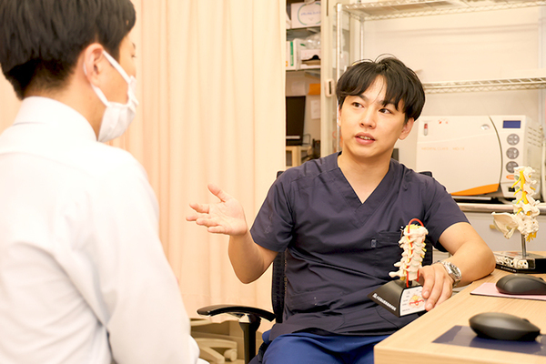 桜整形外科内科ペインクリニック 痛みの原因にアプローチするよう努めている瀧澤院長