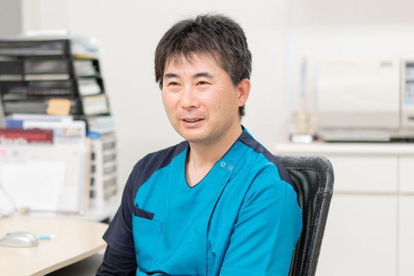和田整形外科 症状が進行すると骨折につながるケースもあると語る和田院長