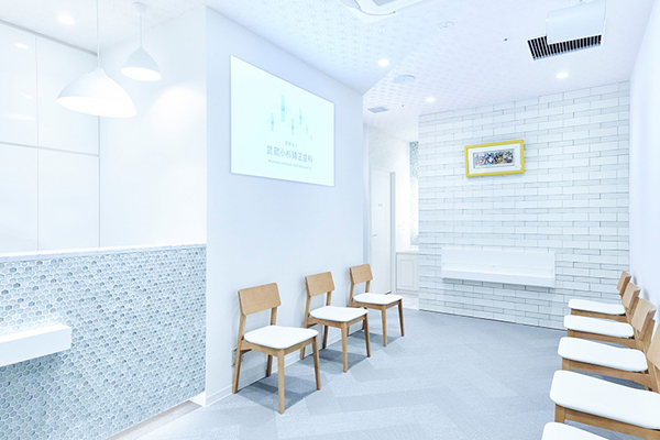 武蔵小杉矯正歯科 乳歯から永久歯に生え替わる時期は顎の成長を生かした治療が可能