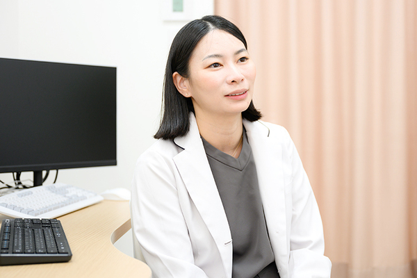 大久保メディカルクリニック 日本肝臓学会肝臓専門医の資格を持つ大久保院長