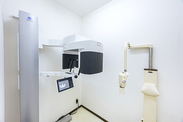 きたならエキ歯科 先進の歯科用CTを導入し、骨格を精密に把握していく