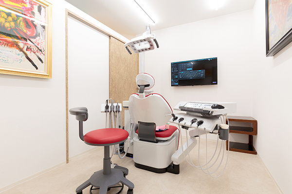 あかつき歯科医院 適切な治療のため、患者とのコミュニケーションを大切にしている