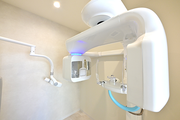 大塚CARNA歯科 矯正歯科 骨格を把握するため、歯科用CTを活用