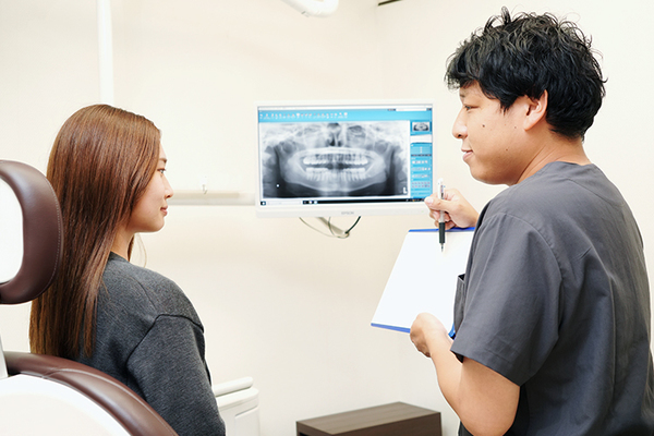 長坂歯科 丁寧な説明、患者とのコミュニケーションを大切にしている