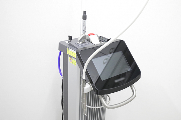 南堀江おとなこども歯科クリニック 歯周病治療専用の器具も院内に完備している同院