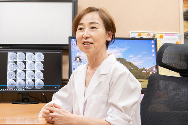 つかさクリニック堺東 週2回、女性医師の河田先生も診察を行う