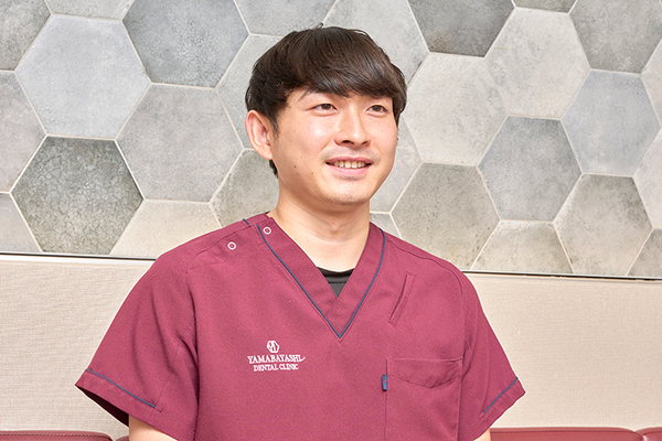 山林歯科医院 適切な検査や診断を行い、患者に適した治療を提案する渡邉先生