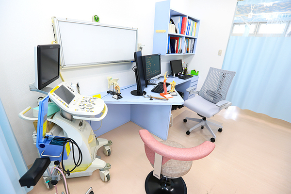 おかざきいしむら整形外科 診療では、丁寧な説明を心がけている