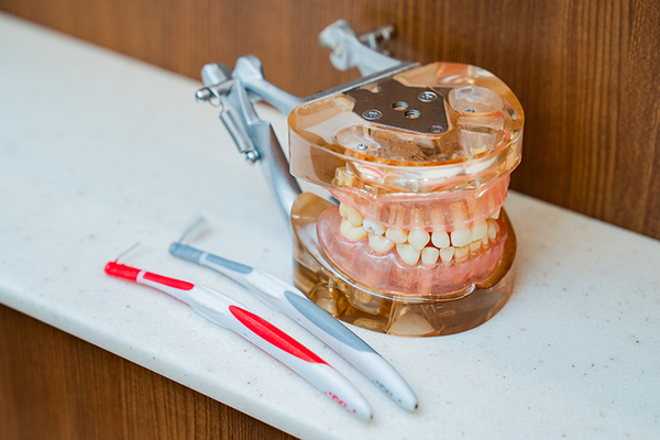 たけはら歯科医院 「何年も健診に行ってない人はぜひ受診を」と話す武原院長