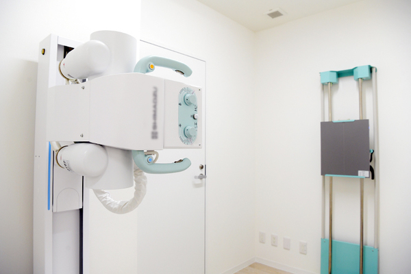 クリニックプラス本八幡 レントゲン設備を備え、迅速な検査で診断をサポート