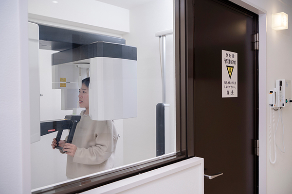 都立大学上田歯科 精密な検査で口腔内の状態を把握する