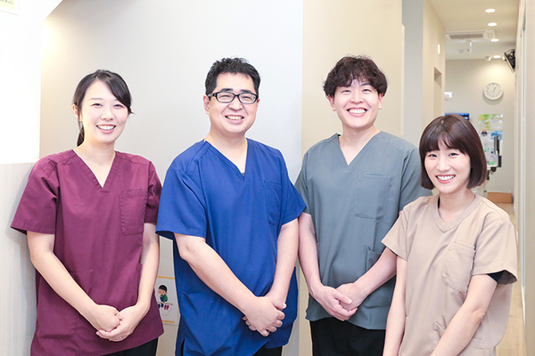 錦糸町ミント歯科クリニック 個々の生活背景も踏まえ、スタッフとチームで診療にあたる