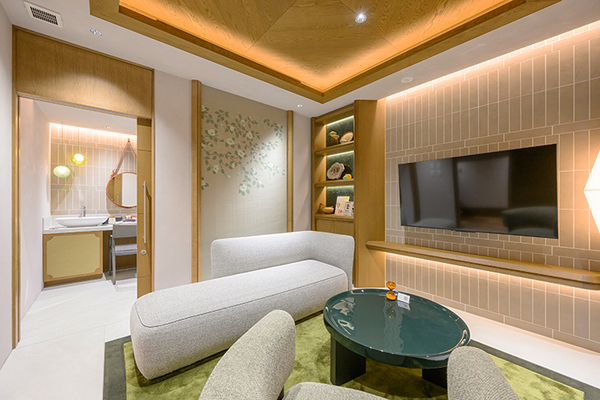 NEO HEALTHCARE 消化器内科･内視鏡内科クリニック 大阪市中央区本町院 完全個室も用意。家族と一緒に過ごすことも可能