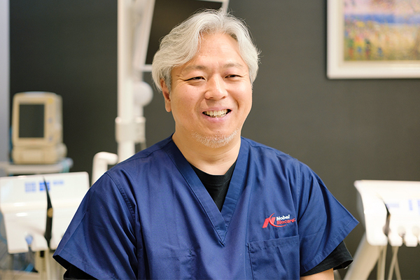 まろ歯科クリニック CT画像を通して口の中の状況・歯の根の数や生え方を丁寧に説明