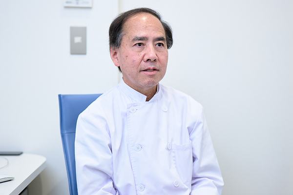横浜脳神経内科 生活リズムの見直しから始めてほしいと話す丹羽理事長