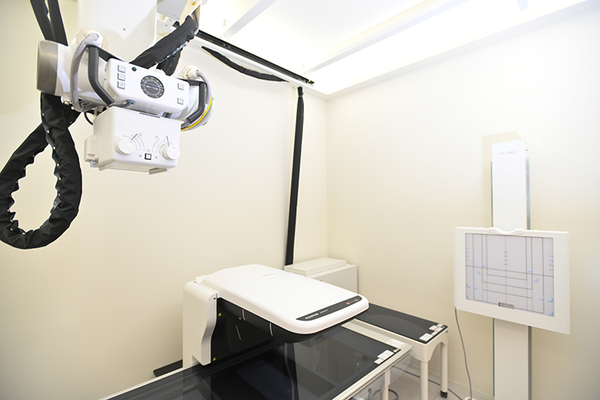 高輪ゲートウェイ駅前整形外科クリニック エックス線検査をはじめ、必要に応じて多角的な評価を行う