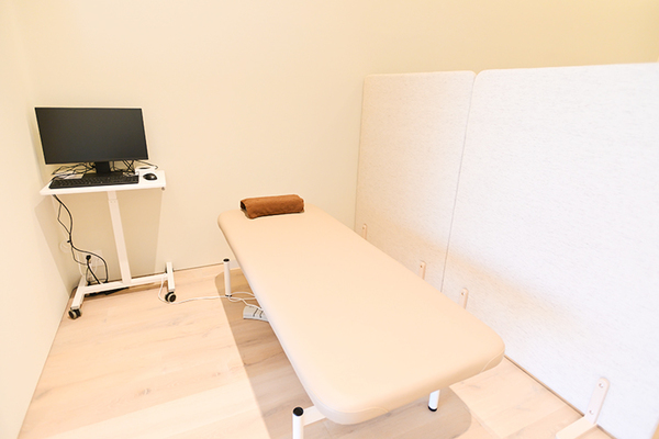 高輪ゲートウェイ駅前整形外科クリニック 筋力や可動域、動作の癖などを確認しながら個別プログラムを設計