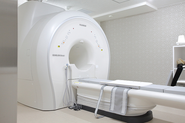 たなけん脊椎・眼科クリニック クリニック内にMRIがあるため、診断がスムーズ