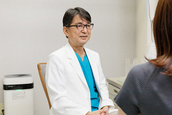 大野内科・循環器内科クリニック 検査画面を患者に見せながら、分かりやすい説明を心がけている