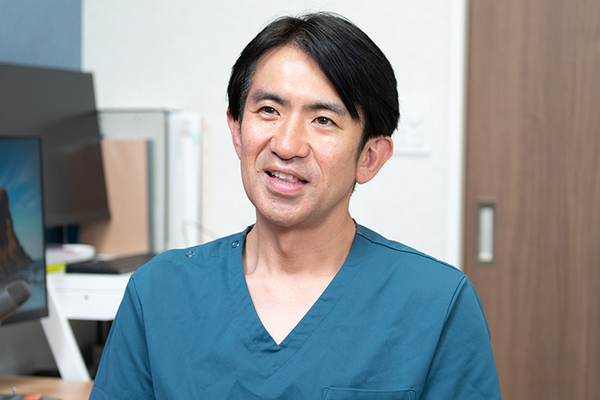 きたじま腎泌尿器科クリニック 世田谷烏山院 従来の手術との違いをわかりやすく説明してくれる北島院長