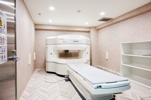 東京城南整形外科 負担軽減をめざした新鋭のAI機能搭載のMRI