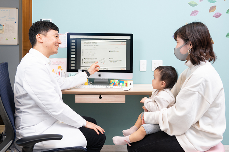 赤ちゃんの気になる頭の形を矯正 ヘルメットを用いて綺麗な形へ ドクターズ ファイル