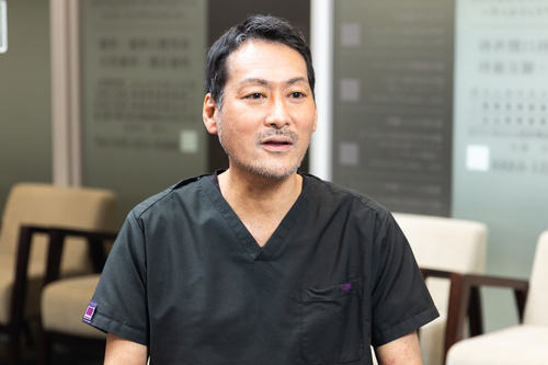 噛み合わせ」を軸にして診る 歯周病の「包括的歯科治療」｜ドクターズ