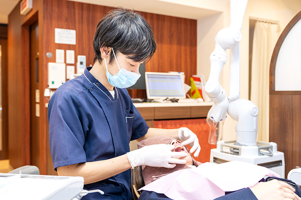 ほんだ歯科診療室 見た目の美しさだけでなく、機能面を重視した矯正を行う