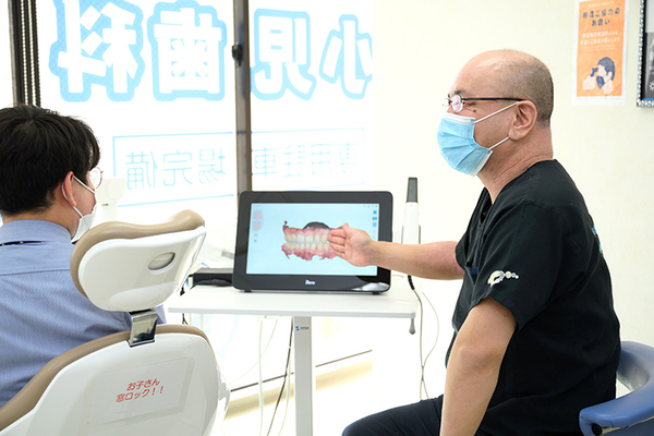 海岸歯科Oral Care 患者にわかりやすく丁寧な説明を心がける林院長