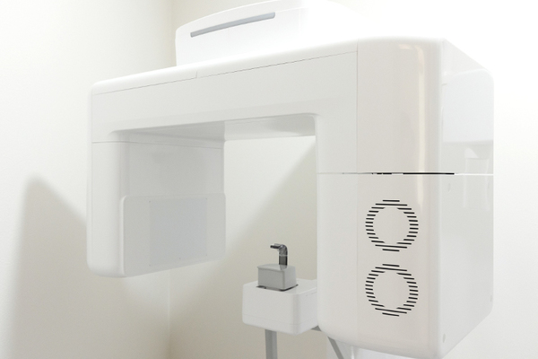 御茶ノ水つばめ歯科・矯正歯科 先進のデジタル検査機器を導入し、診察に役立てる