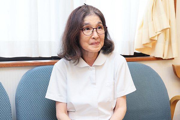 渡辺内科クリニック こまやかな配慮や声かけなどを心がけつつ、患者に対応している