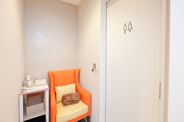 越谷レイクタウン駅前胃と大腸の消化器内科内視鏡・肛門クリニック トイレ付の個室を完備しており、院内で下剤服用が可能