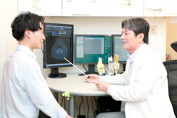 六地蔵クリニック 画像や資料を使ってわかりやすく丁寧に説明する