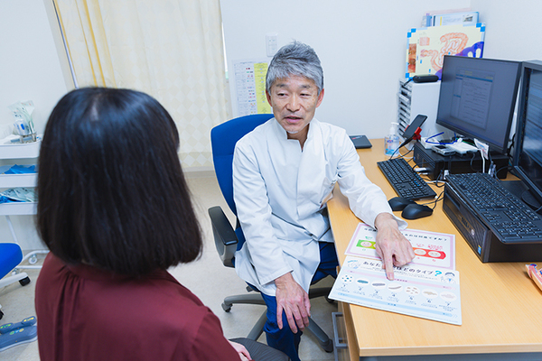 おなかクリニック 市販薬も使用も問題ないが、症状が変わらなければ受診の検討を