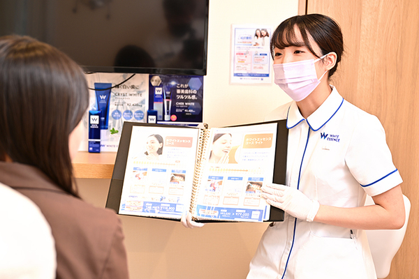 シャイニングデンタルクリニック カウンセリング時間を十分に確保し、丁寧にすり合わせていく