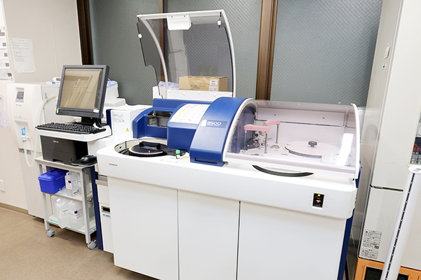 医療法人ＬＩＧＡＲＥ血液内科太田クリニック・心斎橋 高性能な検査機器を完備している