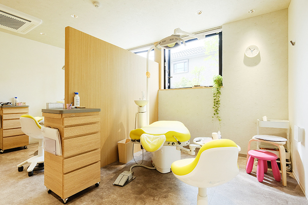 東山デンタルクリニック 当院では多職種のスタッフが連携し、総合的な視点でサポート
