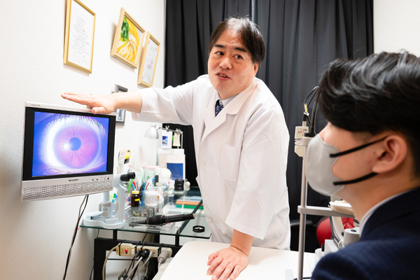 明生アイクリニック 同院ではさまざまなレンズを確かめることが可能