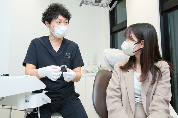 尼崎N’s歯科口腔クリニック 口腔内スキャナーを用いてシミュレーションを行う