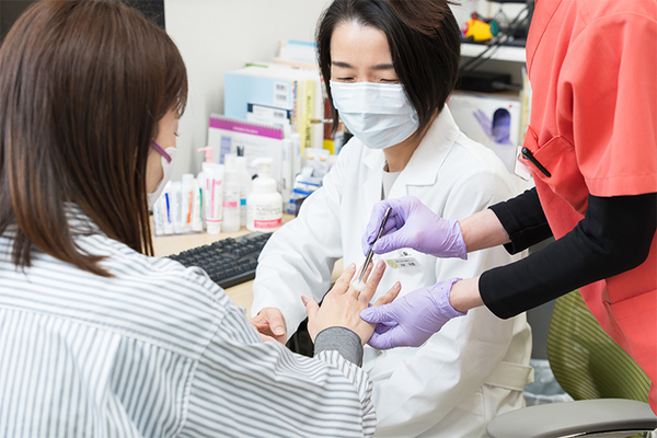 宇都宮腎内科皮膚科クリニック かき壊しの放置は細菌感染のリスクが隠れている