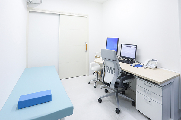 いけぞの内科クリニック 鎮静剤使用はもちろん、下剤の味、院内設計の工夫でも負担を軽減