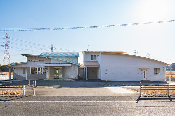 ひだかこどもクリニック クリニックの横にある保育園と連携し、病児・病後児保育に対応