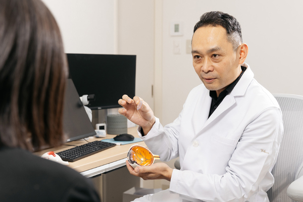 市ヶ谷駅前いしかわ眼科 模型を用いて説明することも