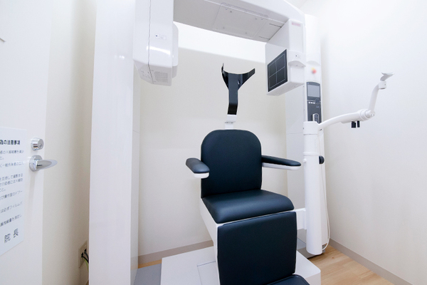 神田駅前もんでん耳鼻咽喉科 耳鼻咽喉科用CTと内視鏡を完備。スムーズな診断が可能