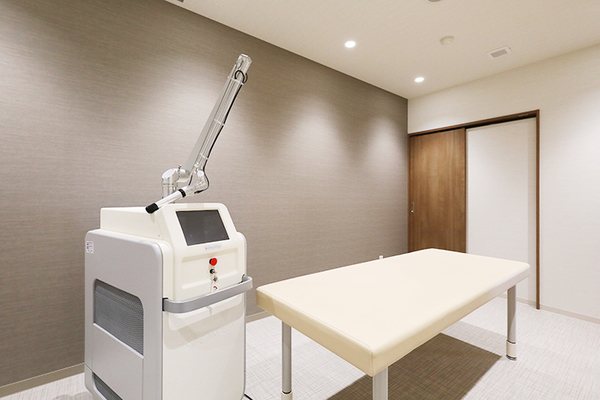 せい皮ふ科クリニック 麻酔の使用も可能。赤みは数日～1週間程度で落ち着く