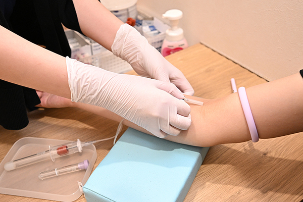 ひるま甲状腺クリニック 蒲田 必要に応じて採血などの検査も可能