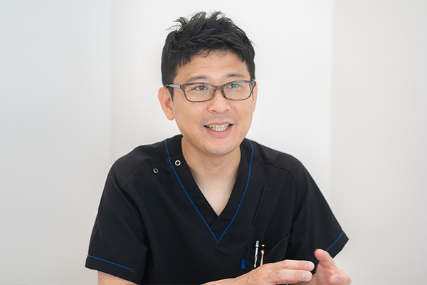 U Dental Clinic 牛田 院長は3児の父として育児にも向き合っており子どもに慣れている